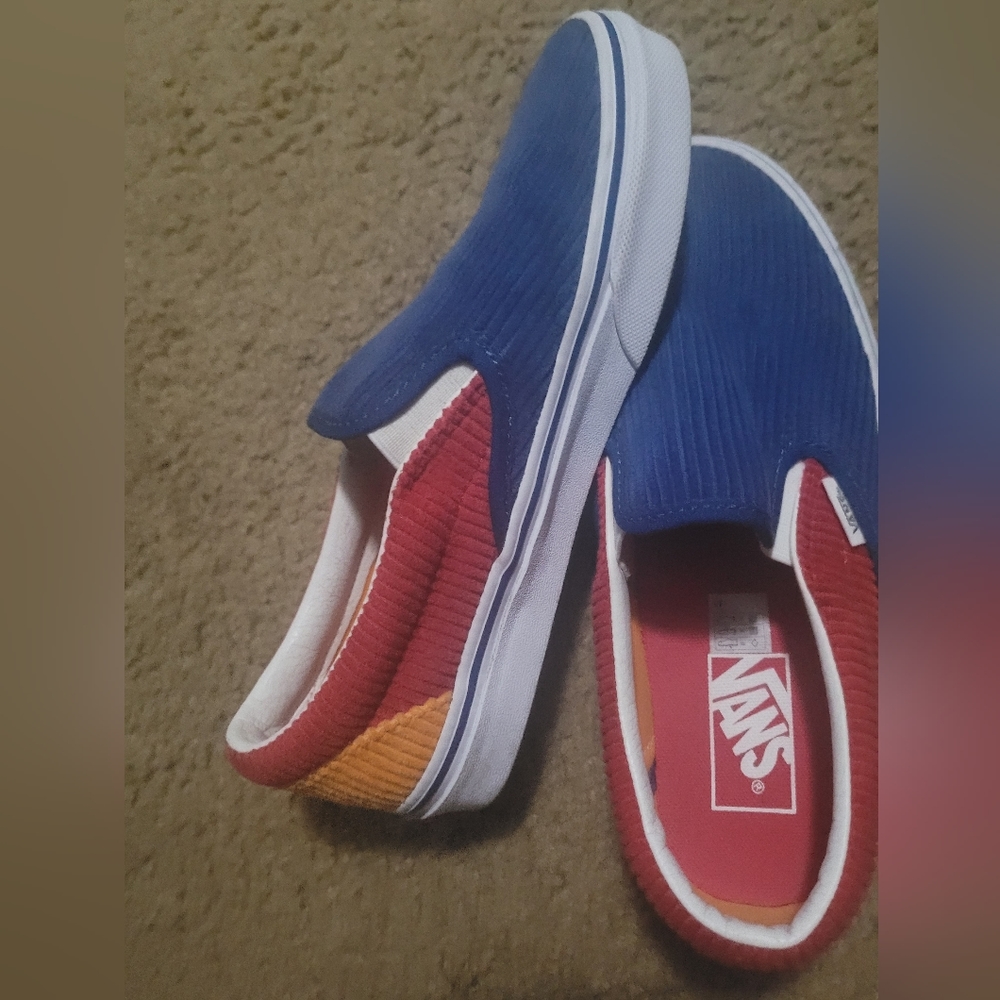 Vans - Picture 2 of 5